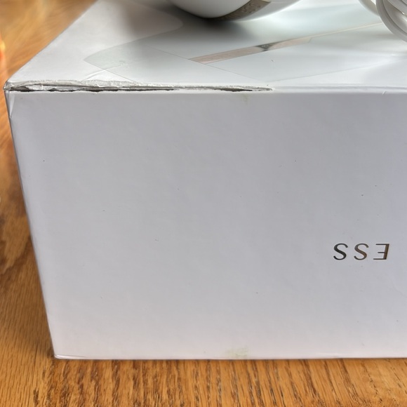 Kristin Ess Iconic Style Professional Blow Dryer - Picture 8 of 8